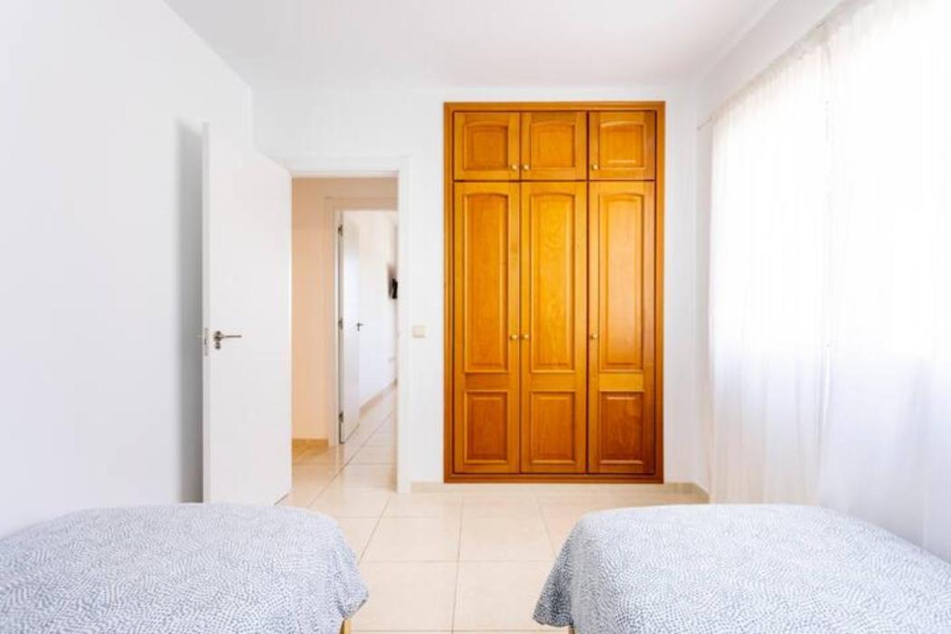 Amplio Y Comodo Apartamento En Callao Salvaje. Luaran gambar