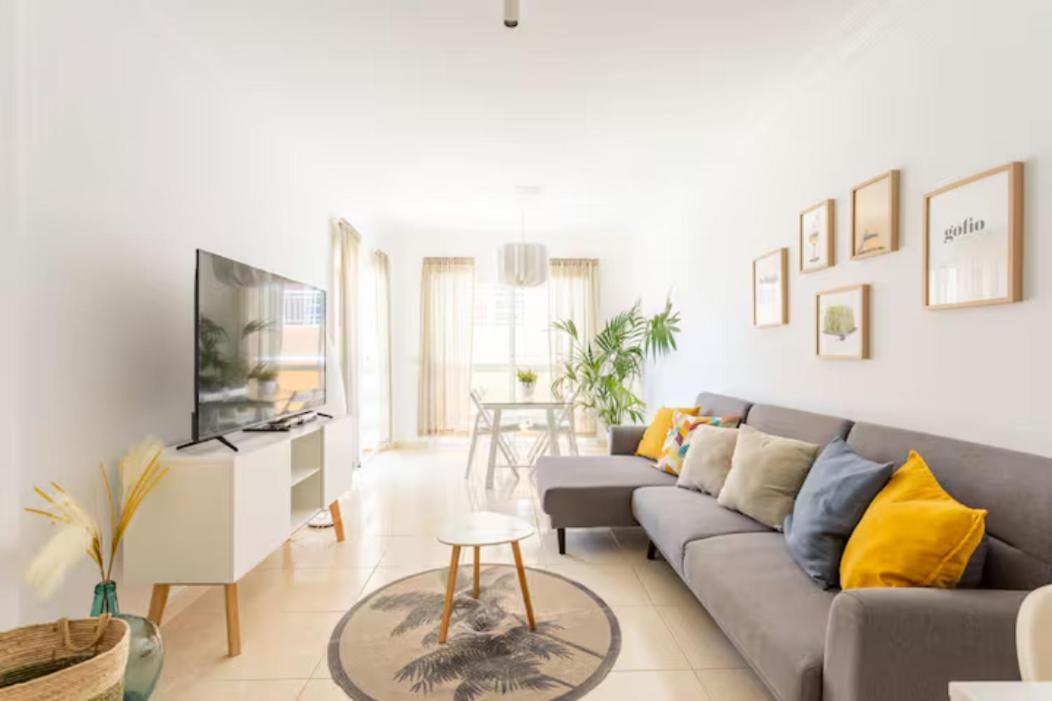 Amplio Y Comodo Apartamento En Callao Salvaje. Luaran gambar